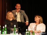 ksiazka_na_25lat_teatru_ciut_frapujacego_033.JPG